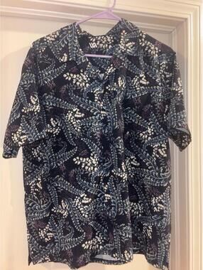 VRST Resort Floral Button Front Shirt Navy Multi Stretch Performance Medium NWT